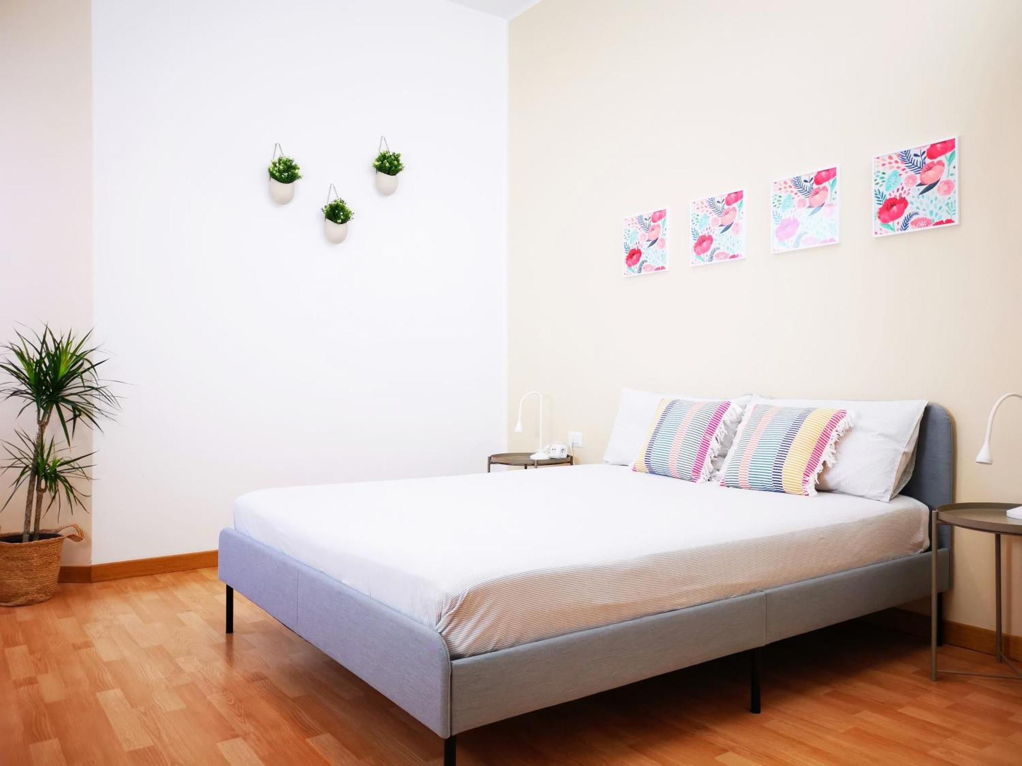 Spacious Apartment 50 Meters From The Metro 米兰 外观 照片