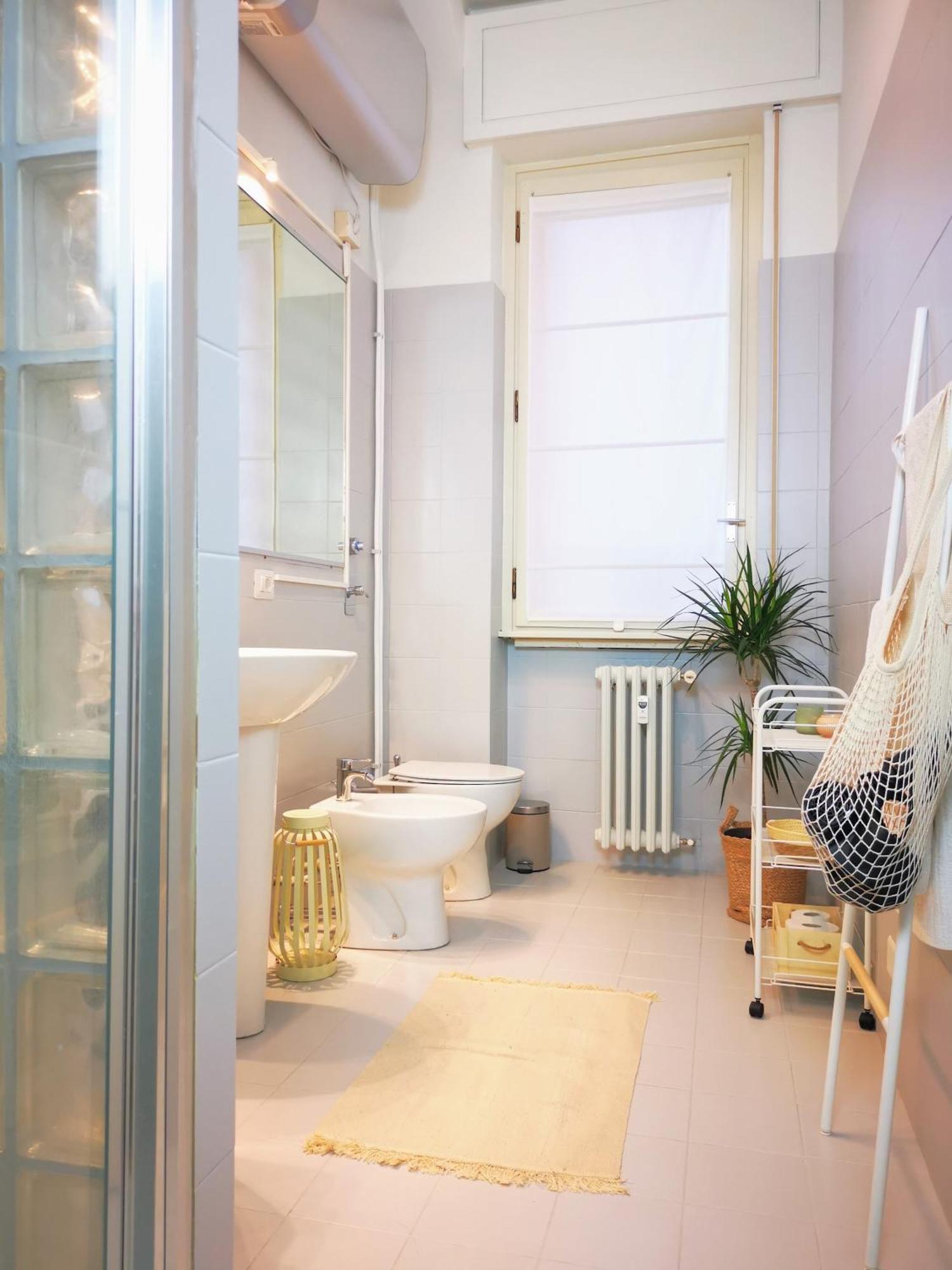 Spacious Apartment 50 Meters From The Metro 米兰 外观 照片